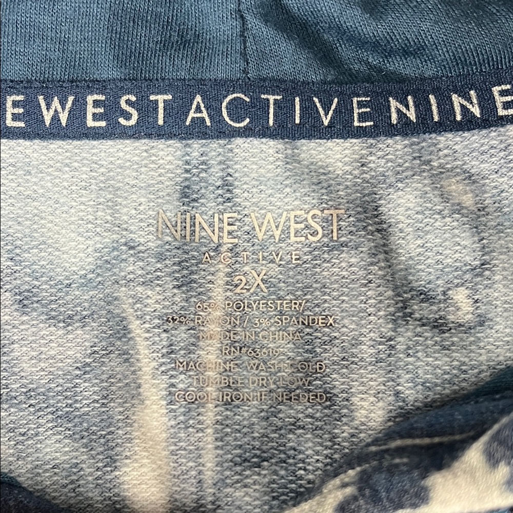 Nine West Active Women's Size 2X Navy Hoodie - Picture 4 of 8
